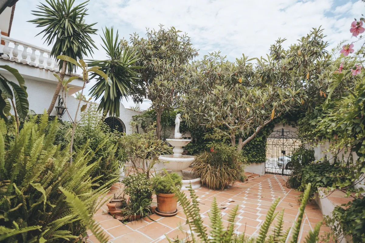 4bbae9bb-aceb-40f2-bd65-ac3e39836c9c