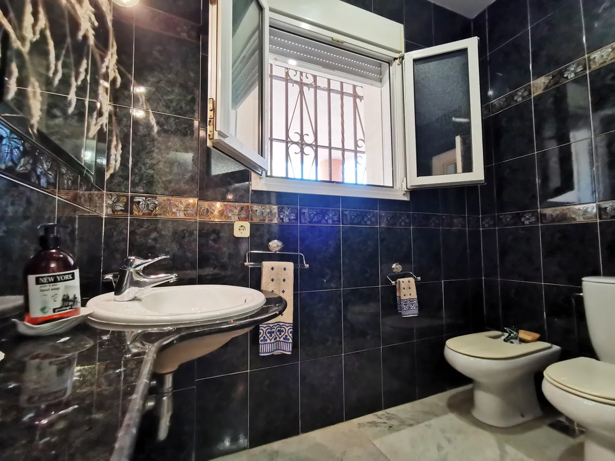 28d037bc-bd9c-4a26-91c3-3c74b82bf739