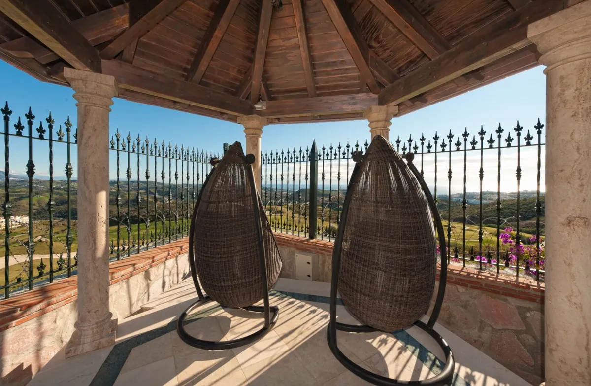 df0d4fd6-ddaf-40fa-8cce-6d2a56e8de8f