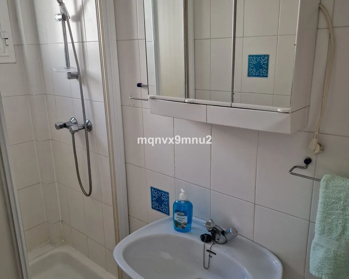 99068763-87e5-46c7-bd27-a103499e6795