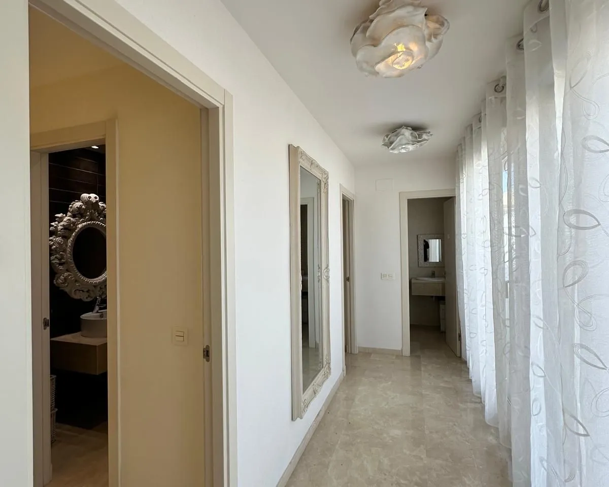 24738138-e2a7-4d7a-9e2c-8d5b0ed823f2