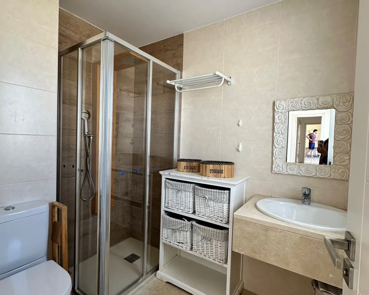 fe7c8fc3-a7f1-4e50-8755-10fd193b4afb