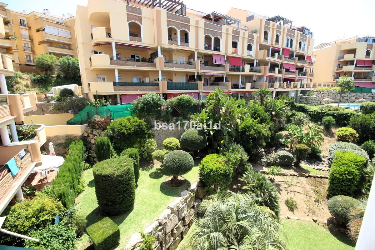 4988b7b9-8bc3-4f76-91a8-75b098c41923