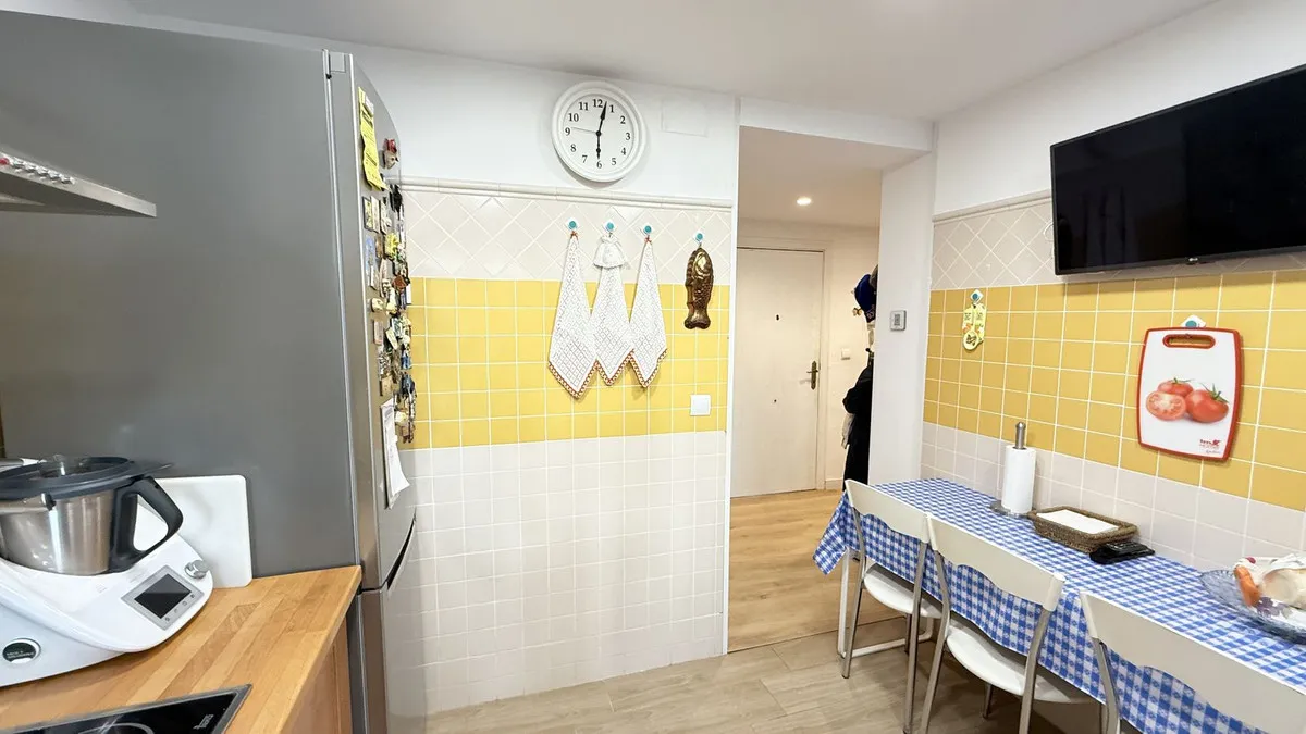 c2a2832d-2040-4144-b4f6-f3807d8d124e