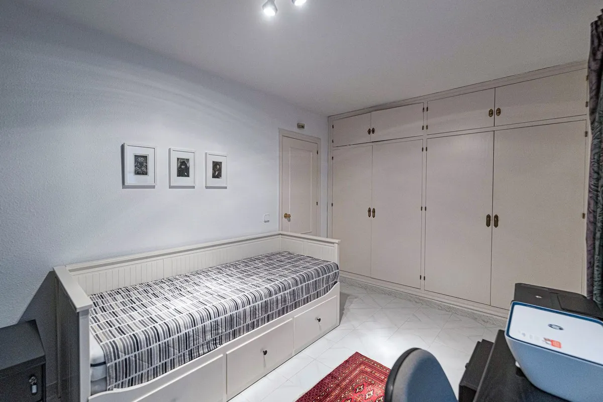 9c39ef92-4082-4f71-b1a6-61abe5efa635