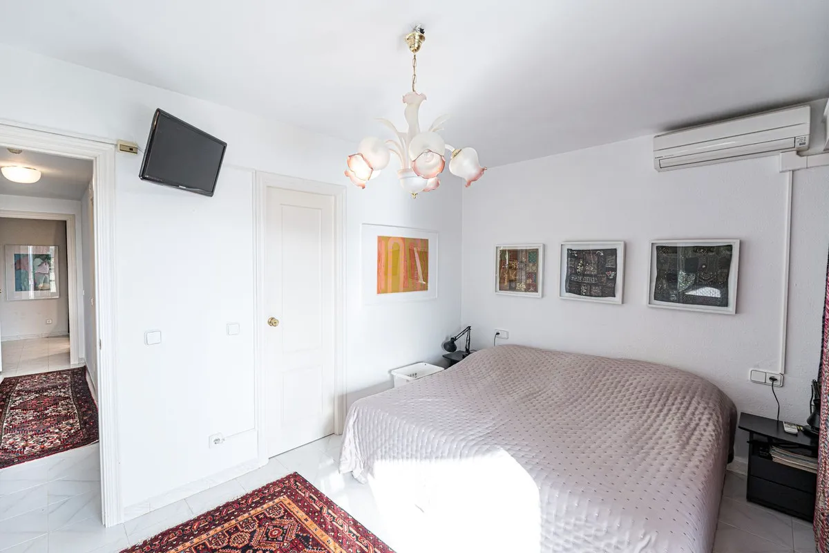 a9c64de3-f2f7-424d-b4e5-ed0ebaa9d86f