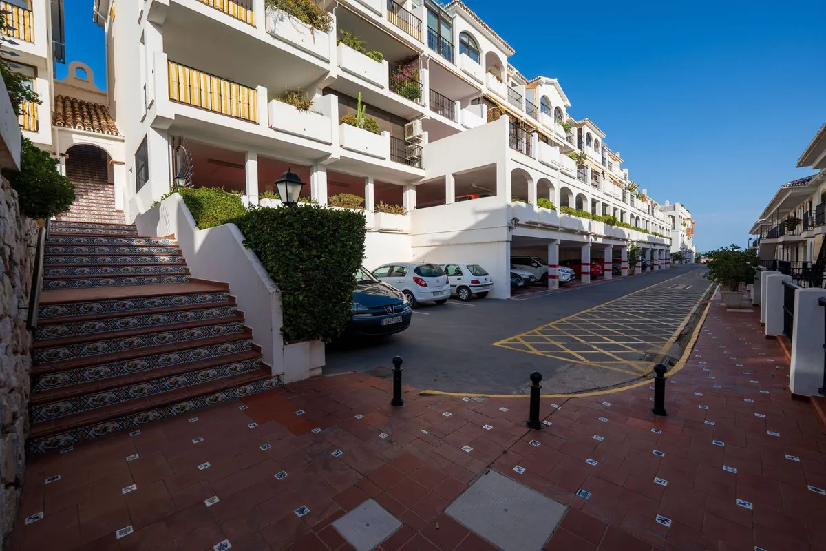 ac8f2cd9-e5d9-4bf6-b6a6-bd3899bb081c