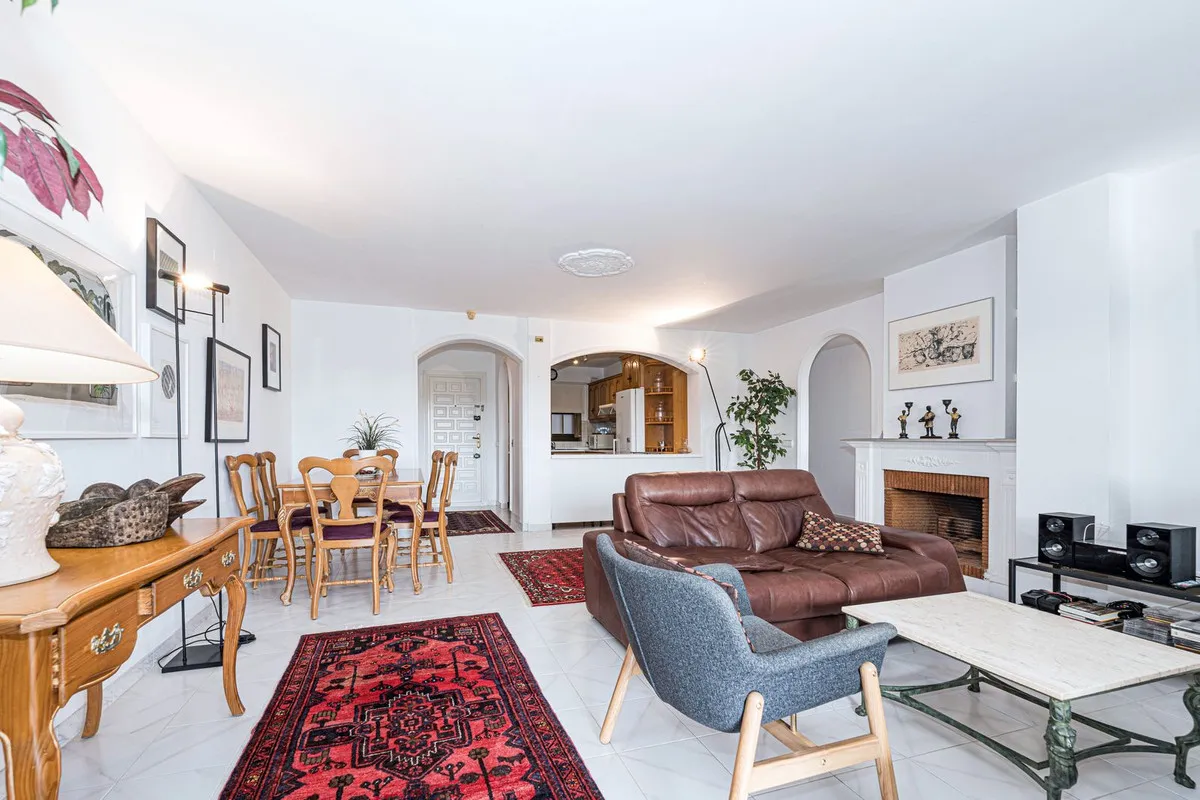 c864cf29-3f50-4f18-893a-695146cd4b45