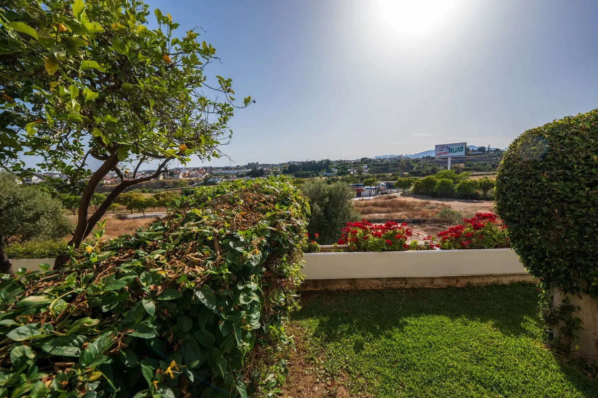 f5d38d12-51d6-4b8b-a938-f57bf2039a0f