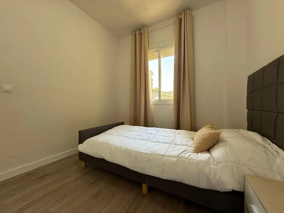 b21a2ee3-377d-4e67-ba54-7c9ce03465e0