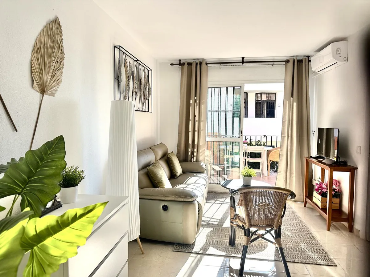 d8ffc505-75dc-4a99-83a1-8ad8ea3d2781