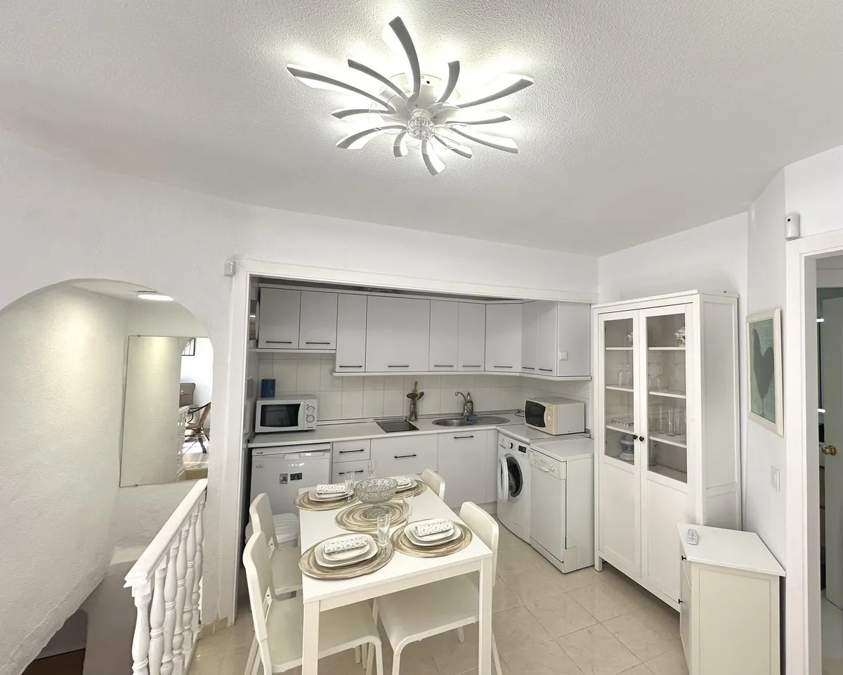 f3208261-48b6-4b63-b83e-177f8818cdf8