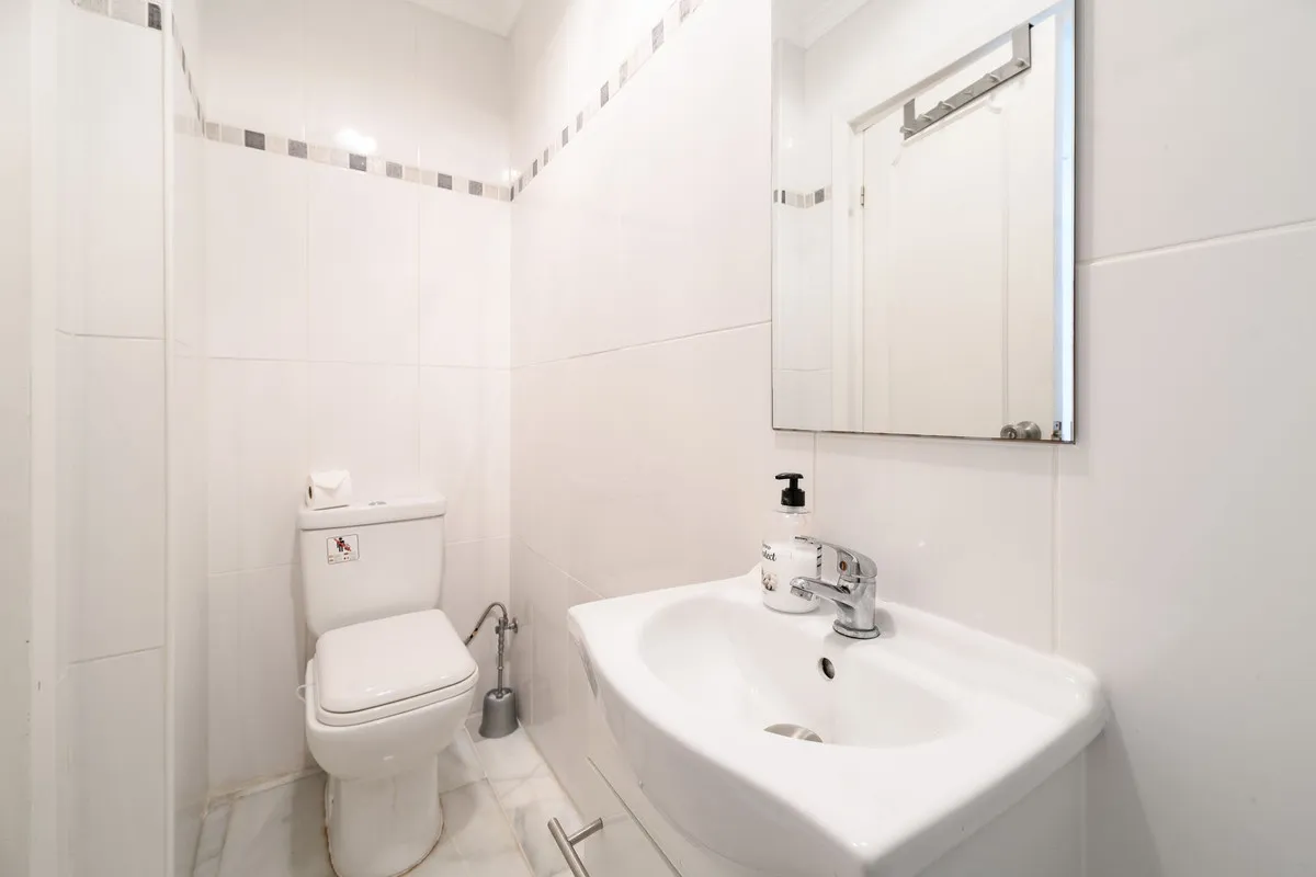 1ef32c21-f3fc-4eed-ae92-f1b44f8f20f0