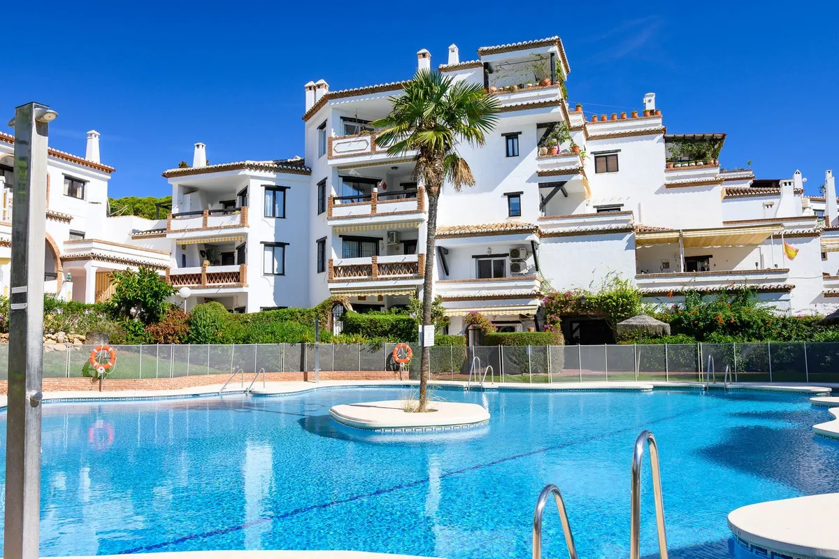 3275f102-134f-4fb5-9a39-50fa96ee44c3