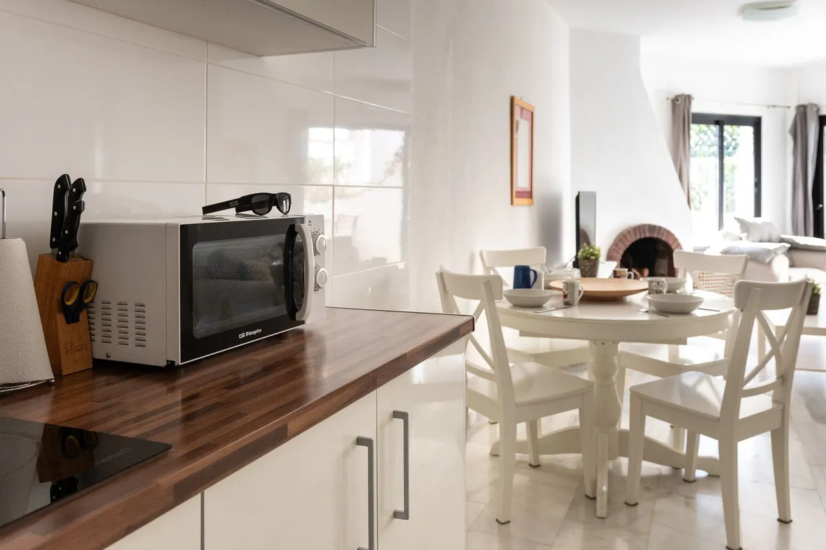 a5f02360-8f66-4858-9840-d07305ee67eb