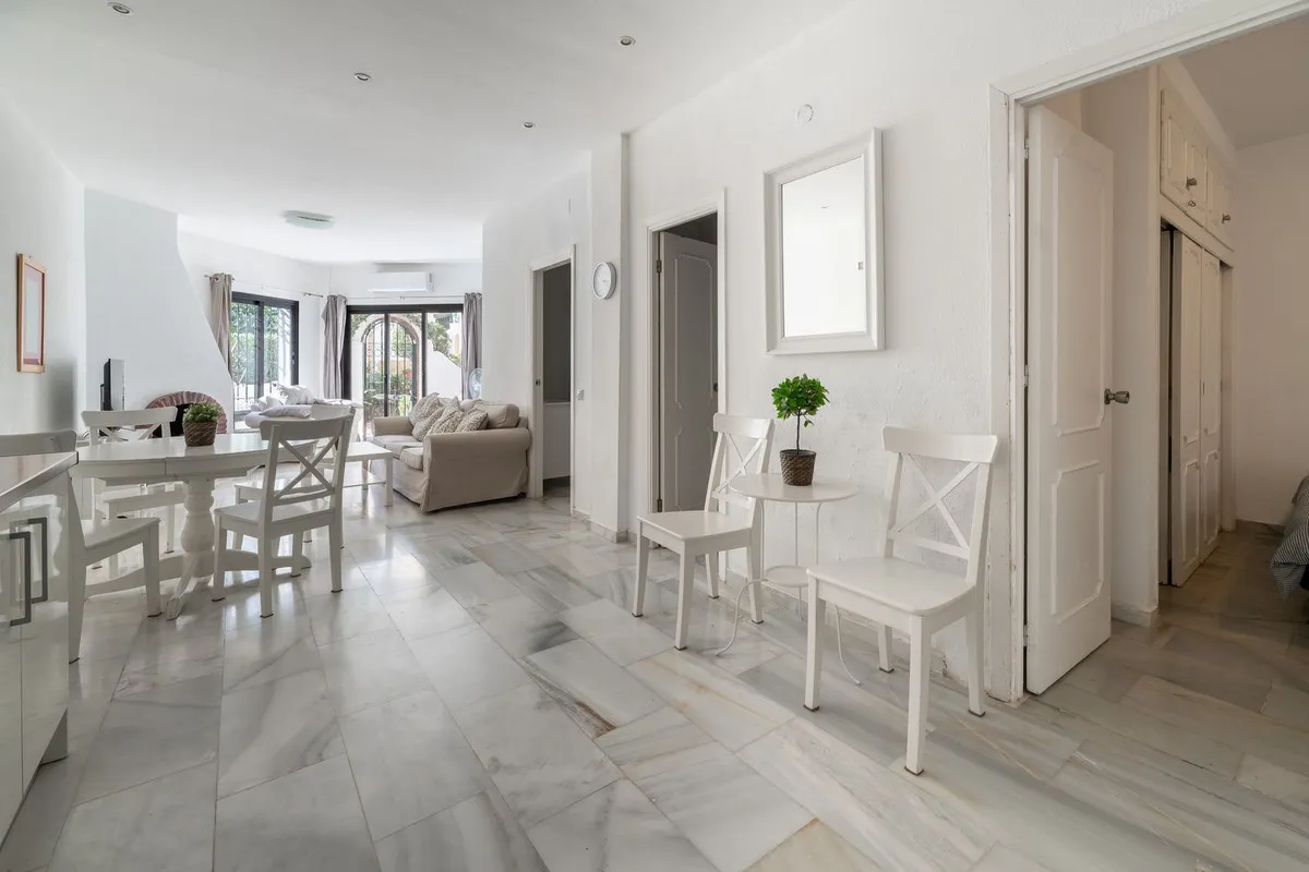 ae83d6dd-e6d4-4fe2-8426-42e9cc14542c