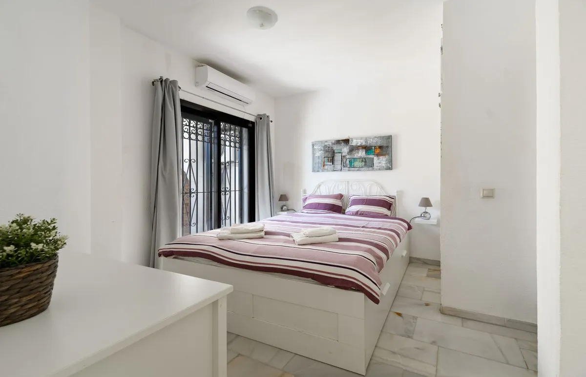 f1793a20-2880-4b23-ba16-449203a9e5aa