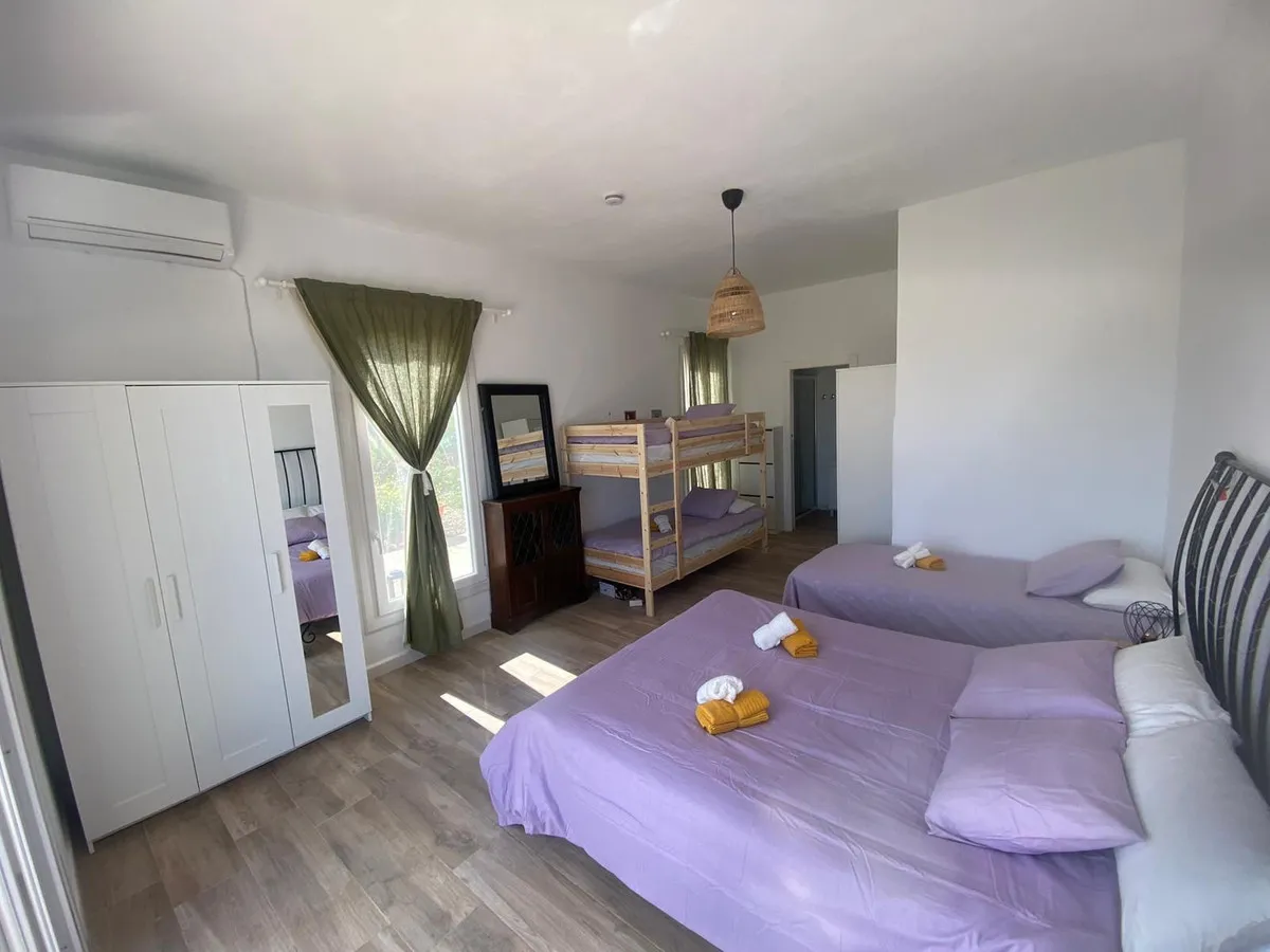 ff28fec0-a8f2-4f32-a29e-459524b30a5f