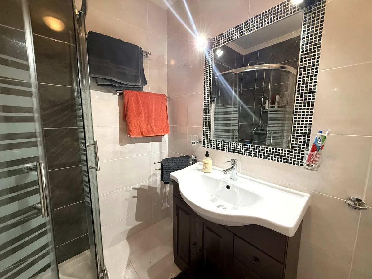 913f3e02-7d00-409c-9f49-8867d272d7f8