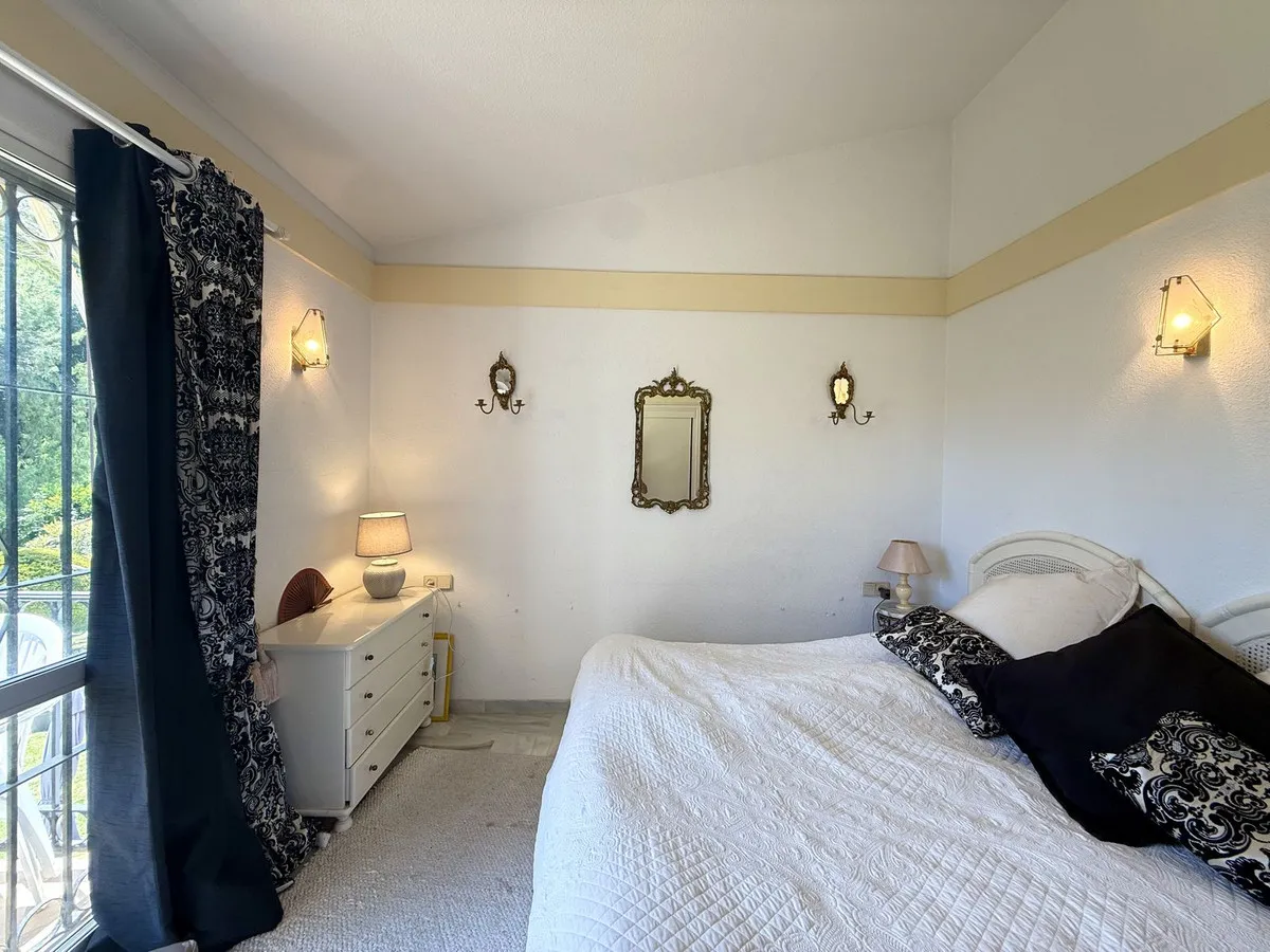 d0733867-c8bb-4e29-950d-b2ea75e4904e