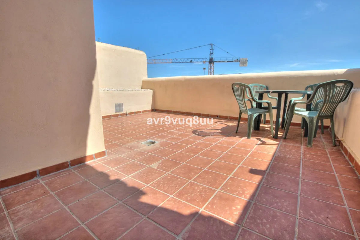 6c1a2b6e-3fd4-4d10-b701-6028a2d4e7fc