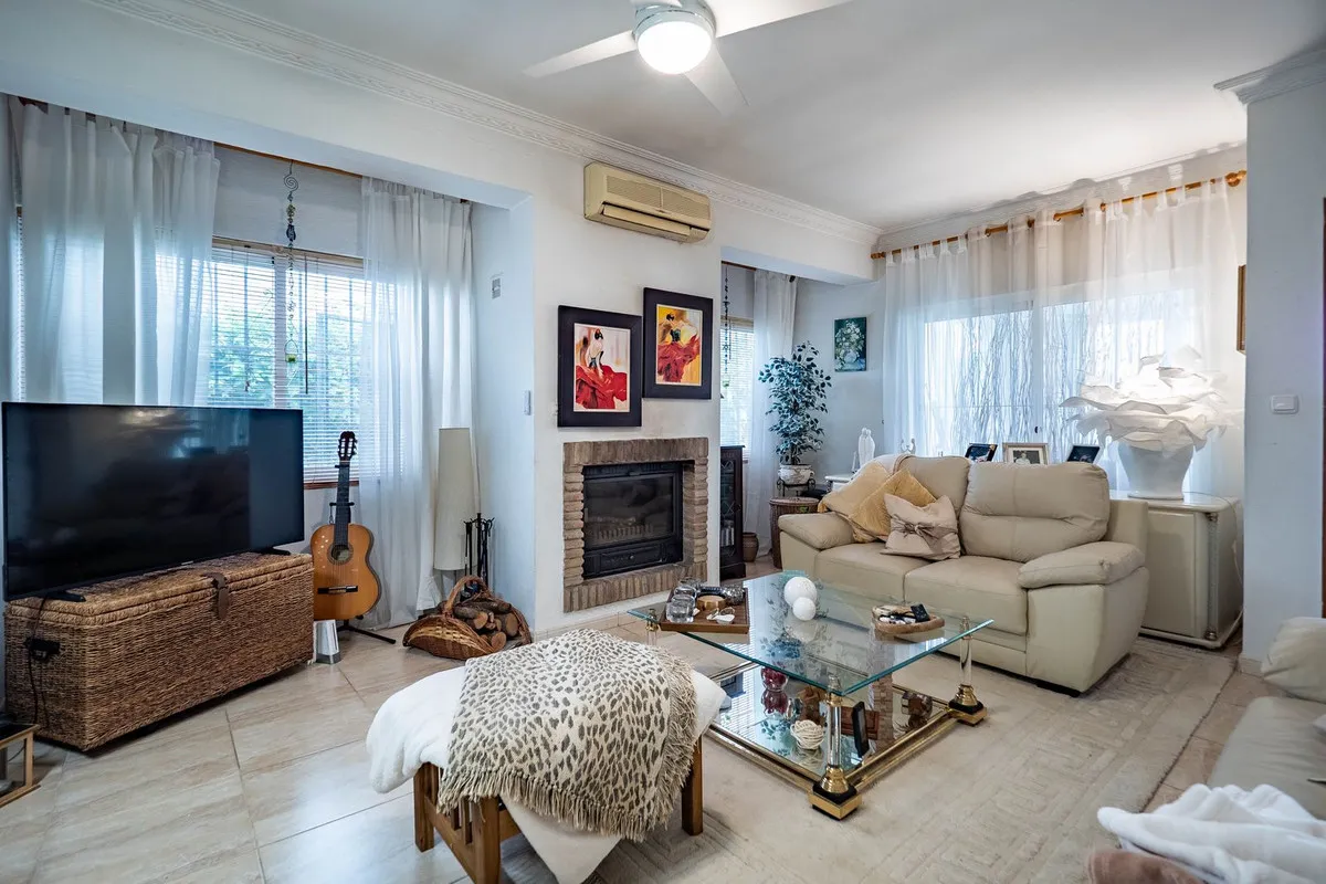 a0c46ddf-be98-425c-a5b0-1e7e411d25ab