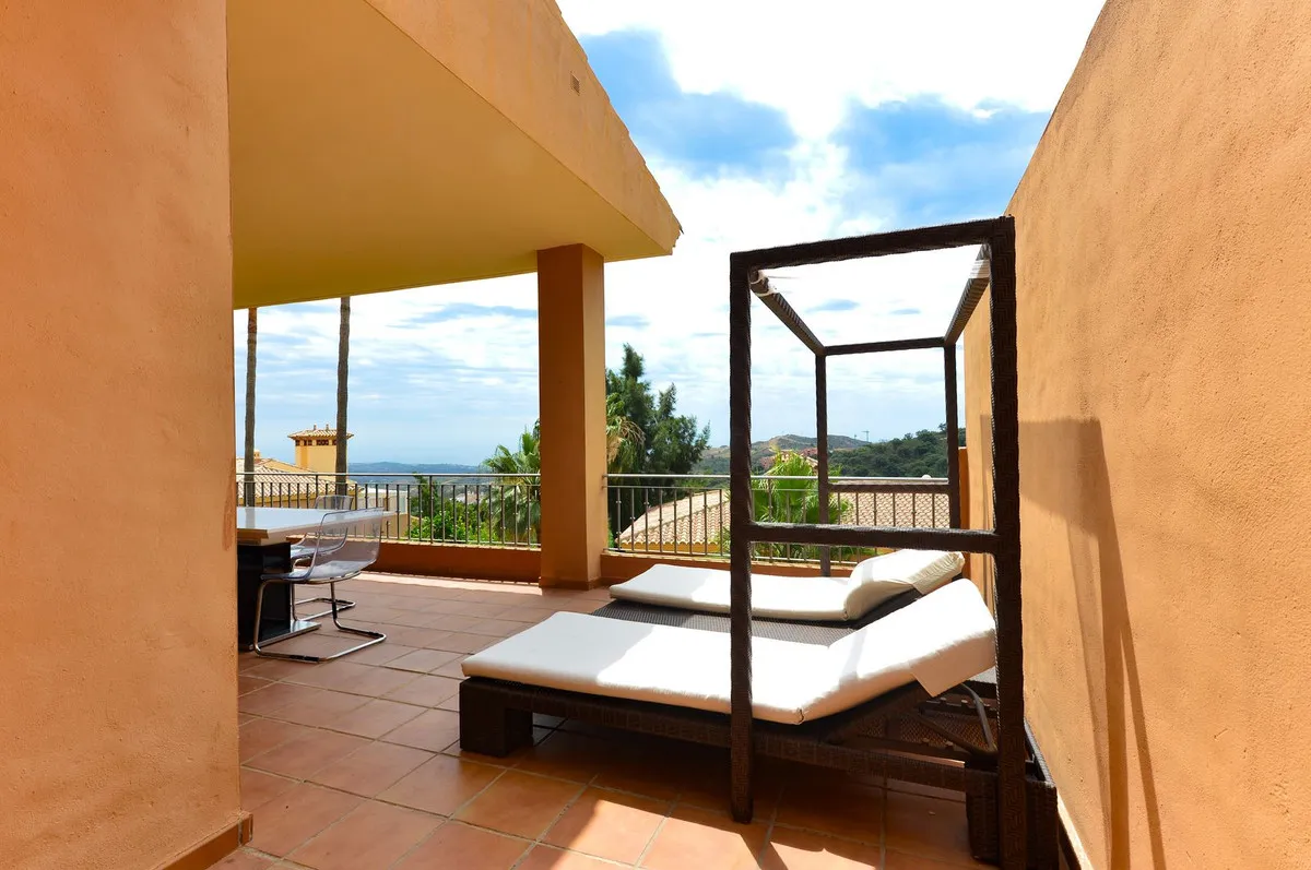 6fa2e499-5e20-4ef1-8b52-94d825ca2679