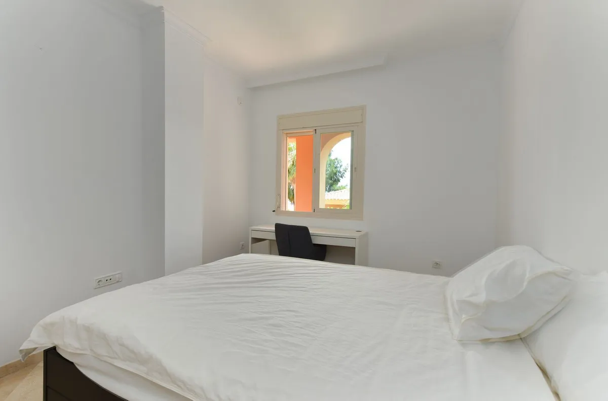 c7f6ce12-161c-4a67-a7d6-d0c5663af8a1