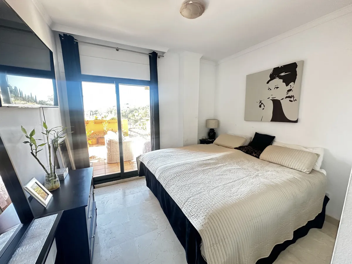 40b032a0-7f45-4c4c-a373-3f7e5cade651