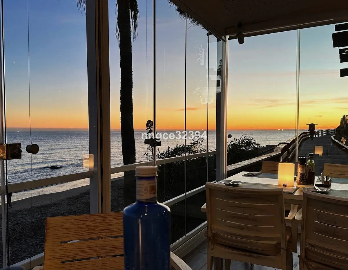 aa7a569d-e95f-4b50-9c93-45a8a7a81290