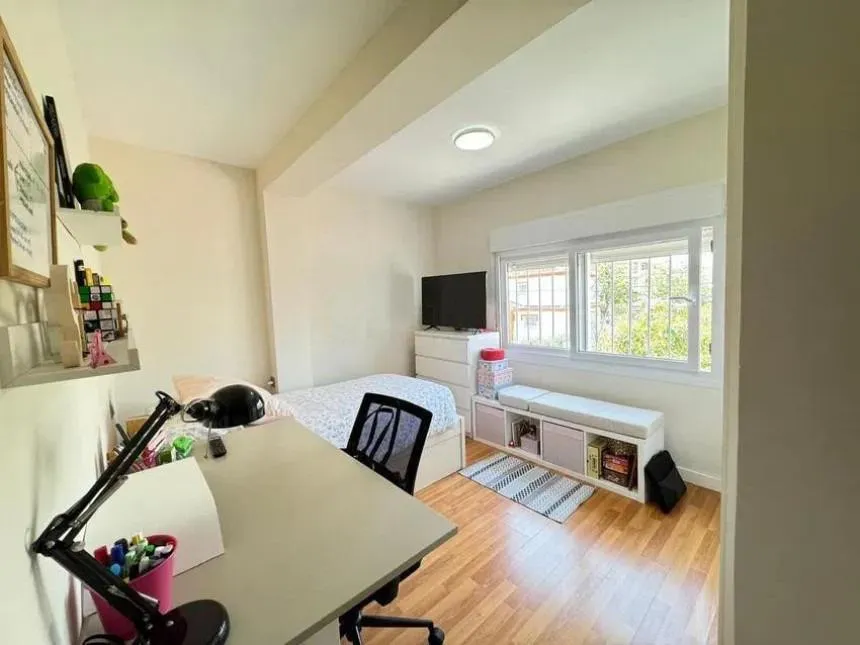 4ef35749-cb20-404b-b504-43aff2bed281