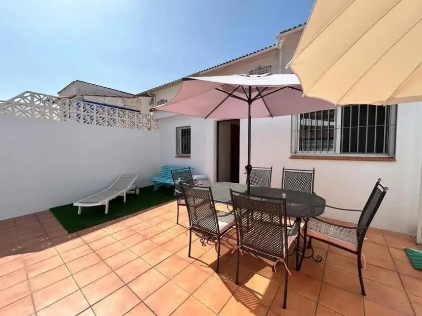 b1075526-df24-44a5-8c75-f6c9a02d955a