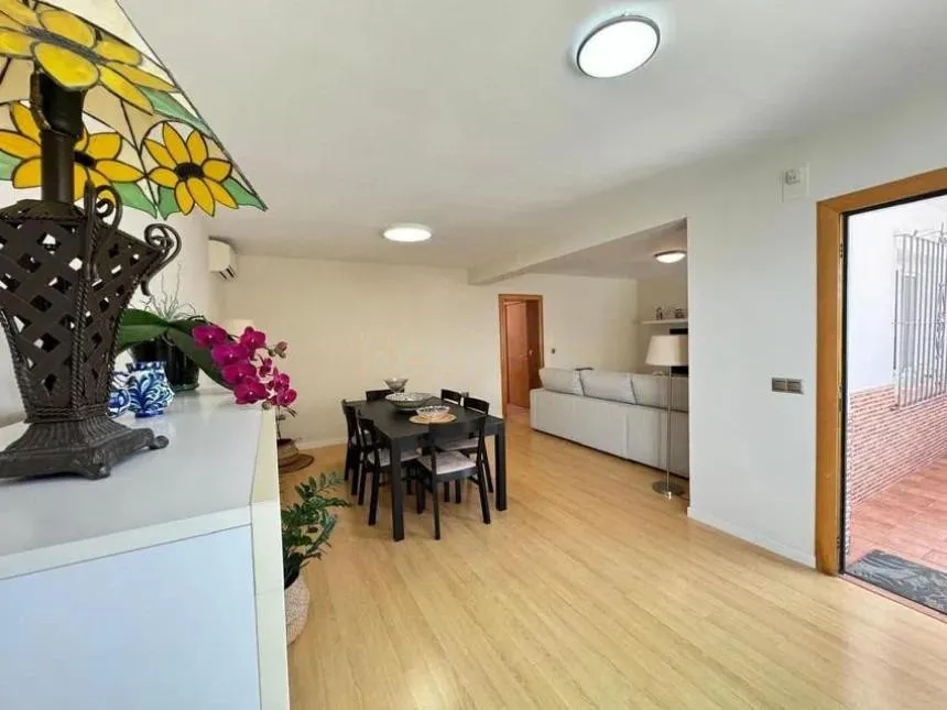 b2d4c923-83ee-4a17-9da5-de5a266a9ca0