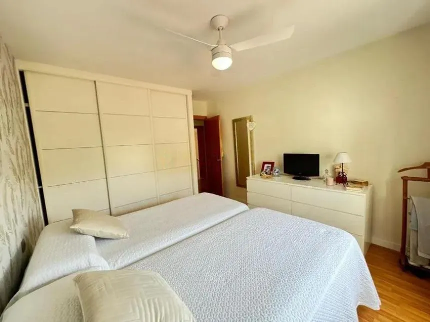 d14a2571-5cf1-4b5e-9f9f-a93f0b105c0c