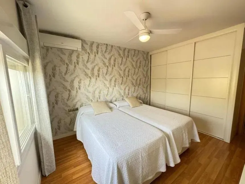 d7eb2a4f-66a2-4537-b5a8-77d207cbdbd2