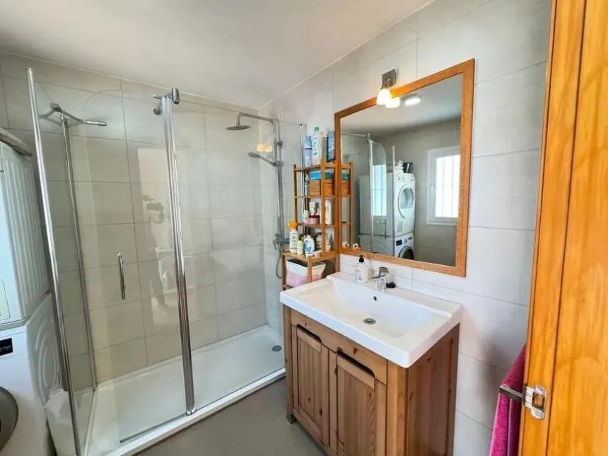 dfdcdc49-dc4a-44ec-a9b9-0614fbed5c93