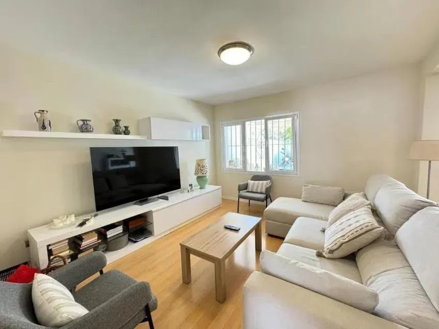 e2ba9ff3-3bea-4050-8ba6-4740080f9f34