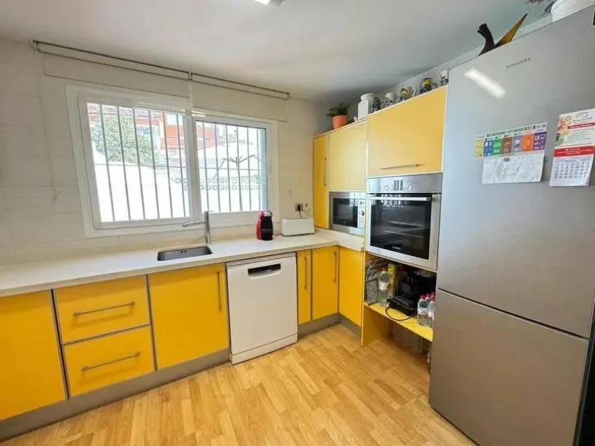 e7a670b2-fb35-4777-8bea-d833905c67dc