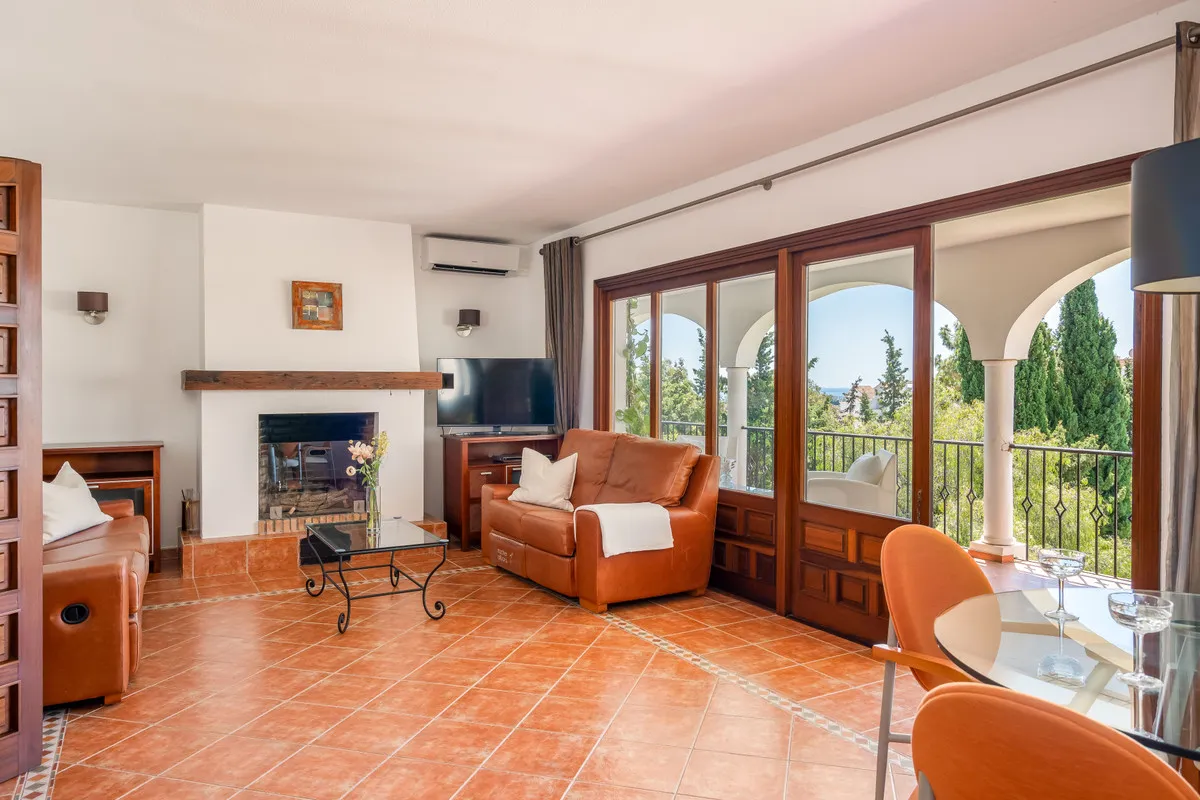 76e5629d-08f3-4704-8c25-07b511f22918