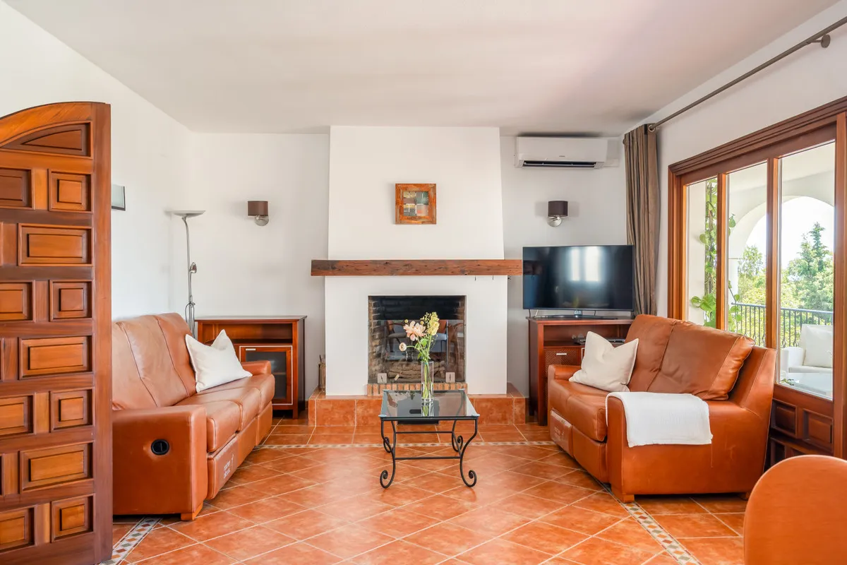 7ef92085-15d0-4b50-b75f-7015fd483e1d