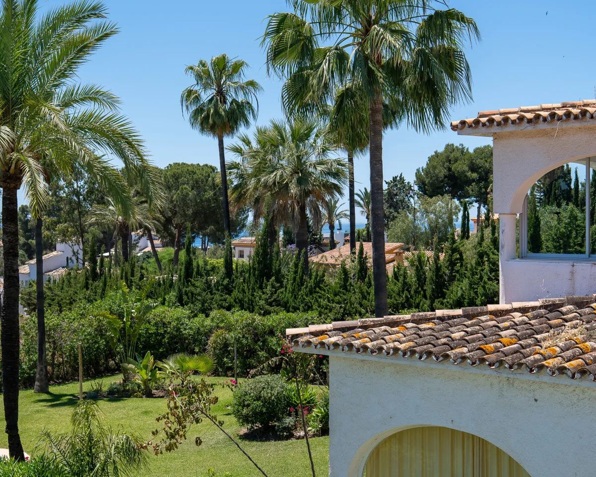 82d4a044-e655-452f-a4f9-272d9087b453