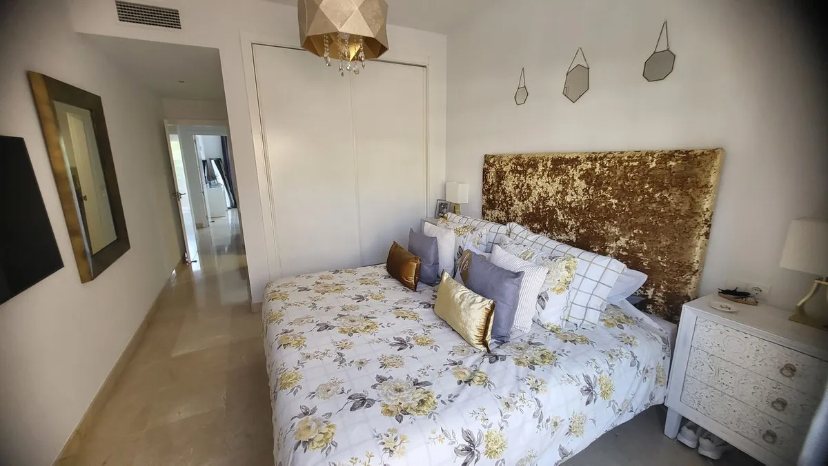 10d858f1-f103-4f6f-841a-d2e185c35af2