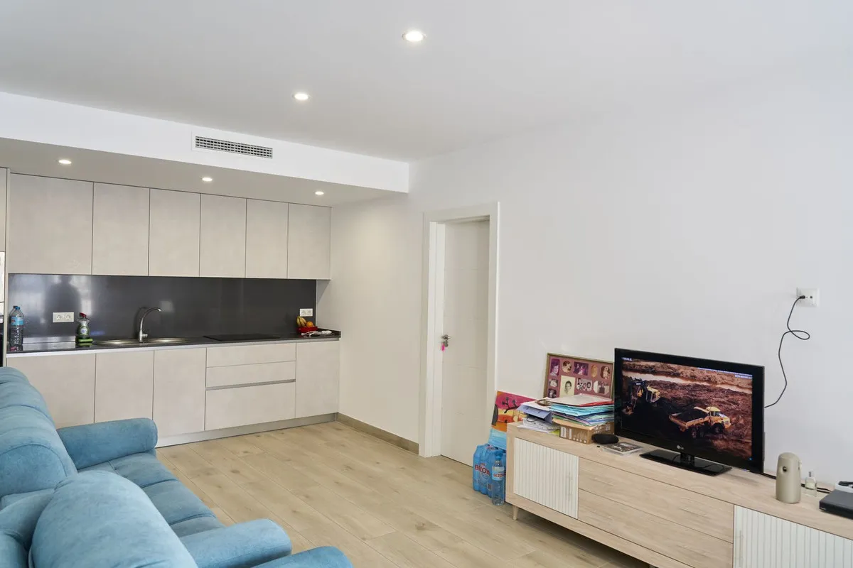 557fe6b8-cd33-410f-a7e1-0d219321937c