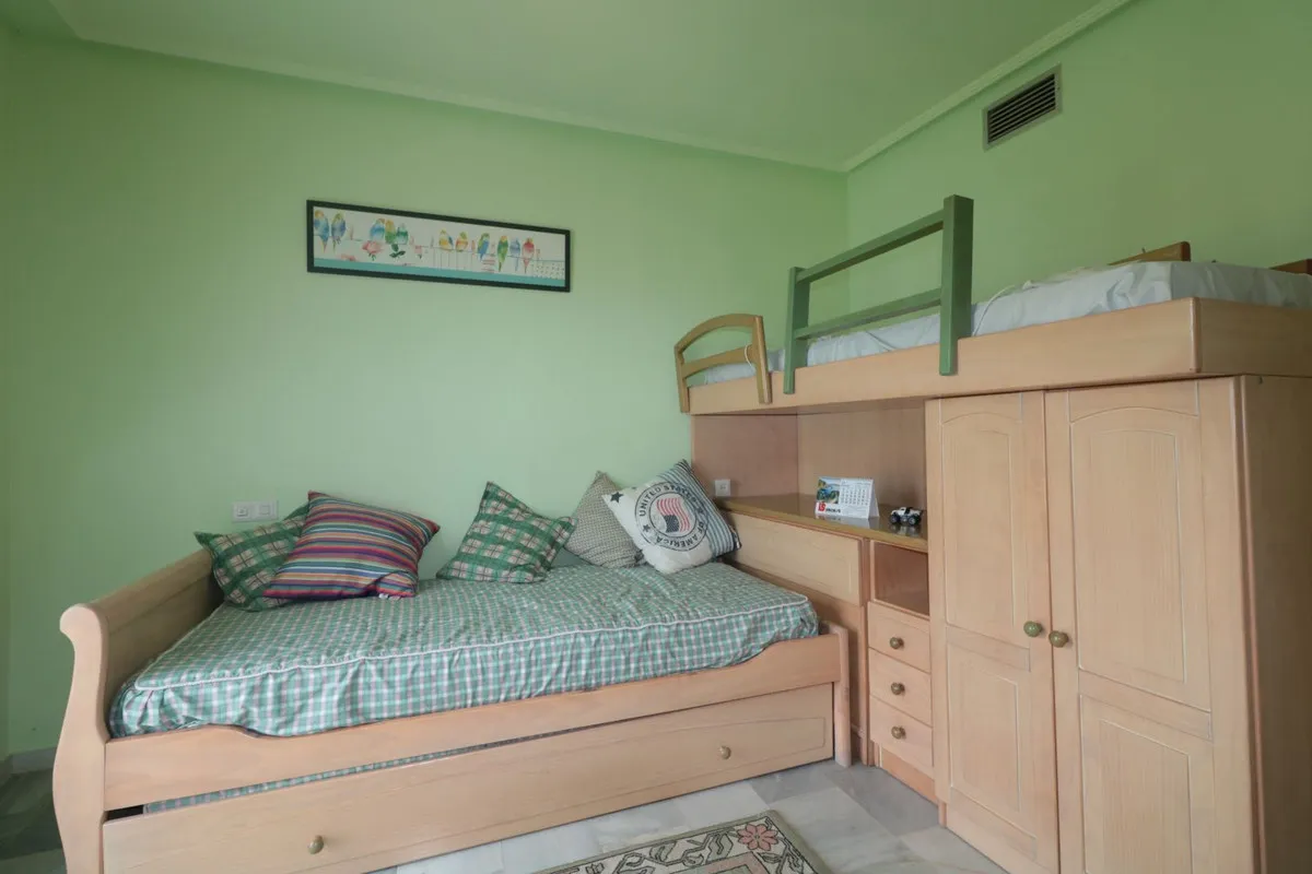 76aa109b-188f-4794-baf6-67dc8f9400fa