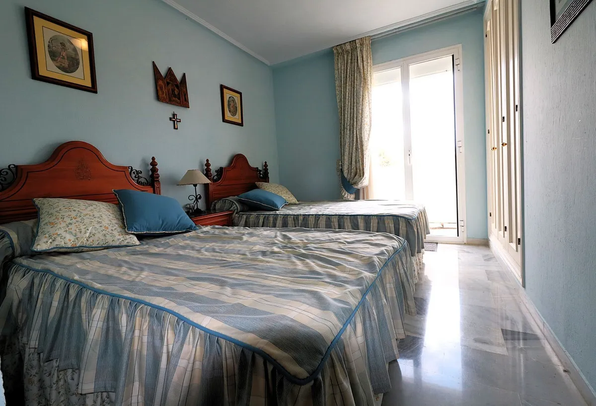 7aa92af5-a12a-48c6-afdc-a911f1075791