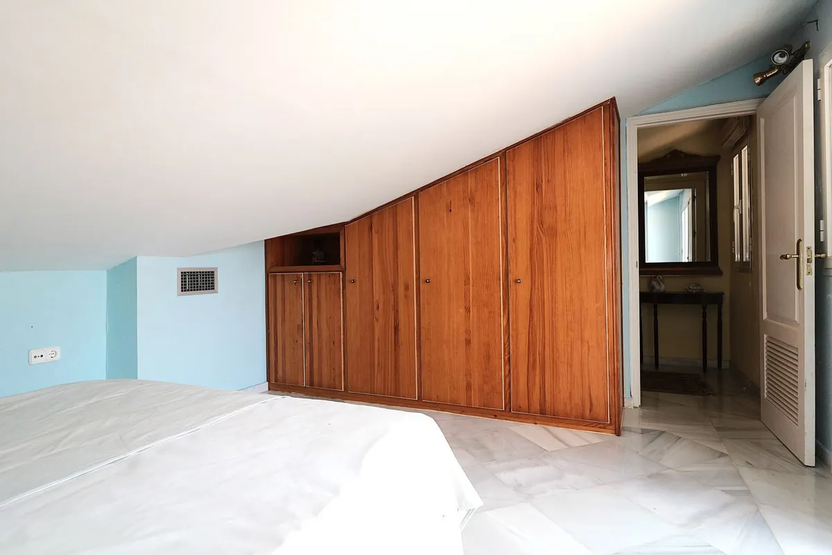 9278a8cb-cf0b-476e-8ba9-e6b5cf1b84e8