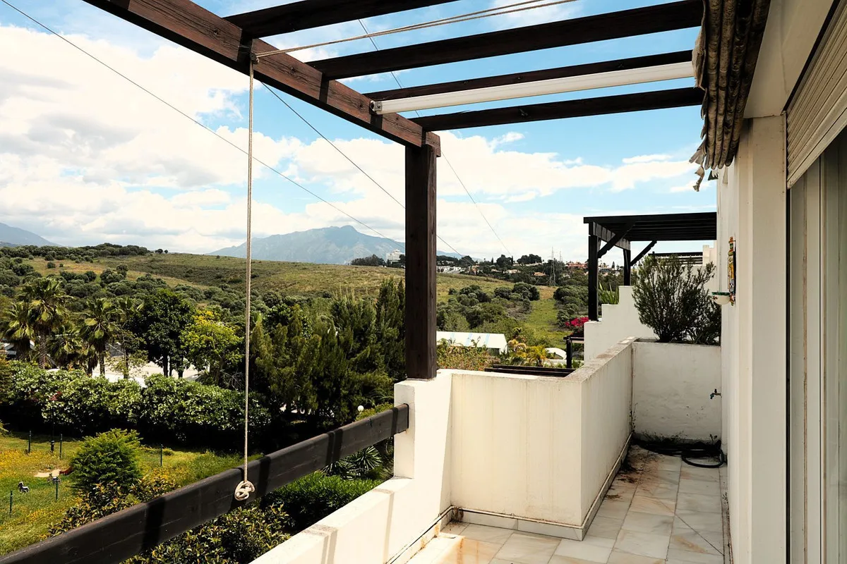 e294b800-498c-420b-b74d-88242f562b56