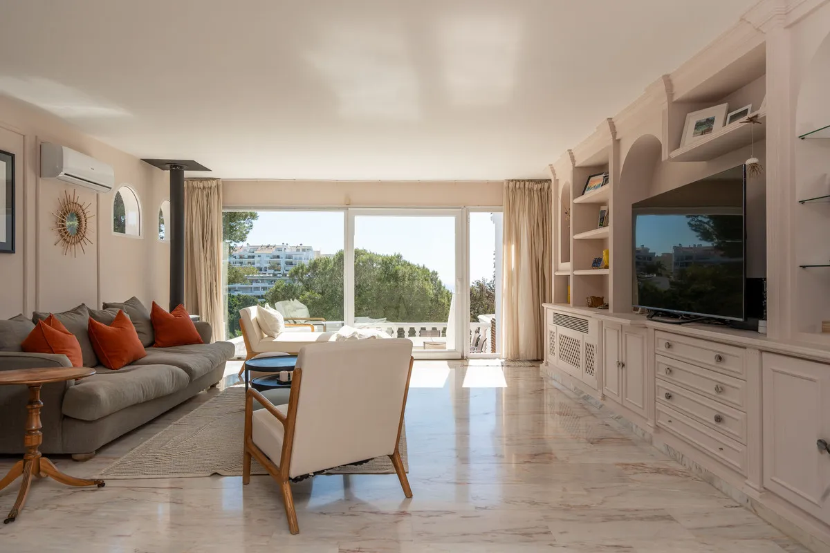 7f1f083f-a277-4021-a7c7-bec83c54cf16