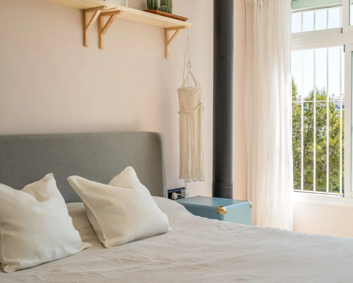 ddc9e963-c59c-4863-a950-7f6f7341f7b2