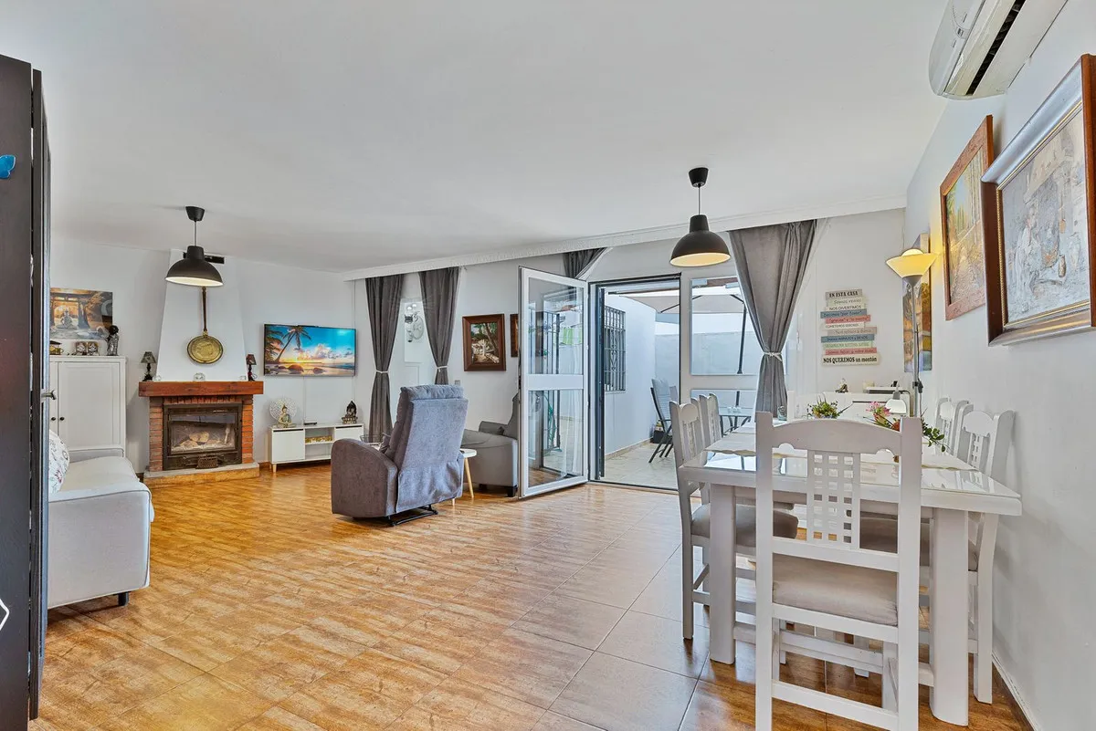 0ba9cf63-776d-4eb6-8f2e-ca52fabe30d7